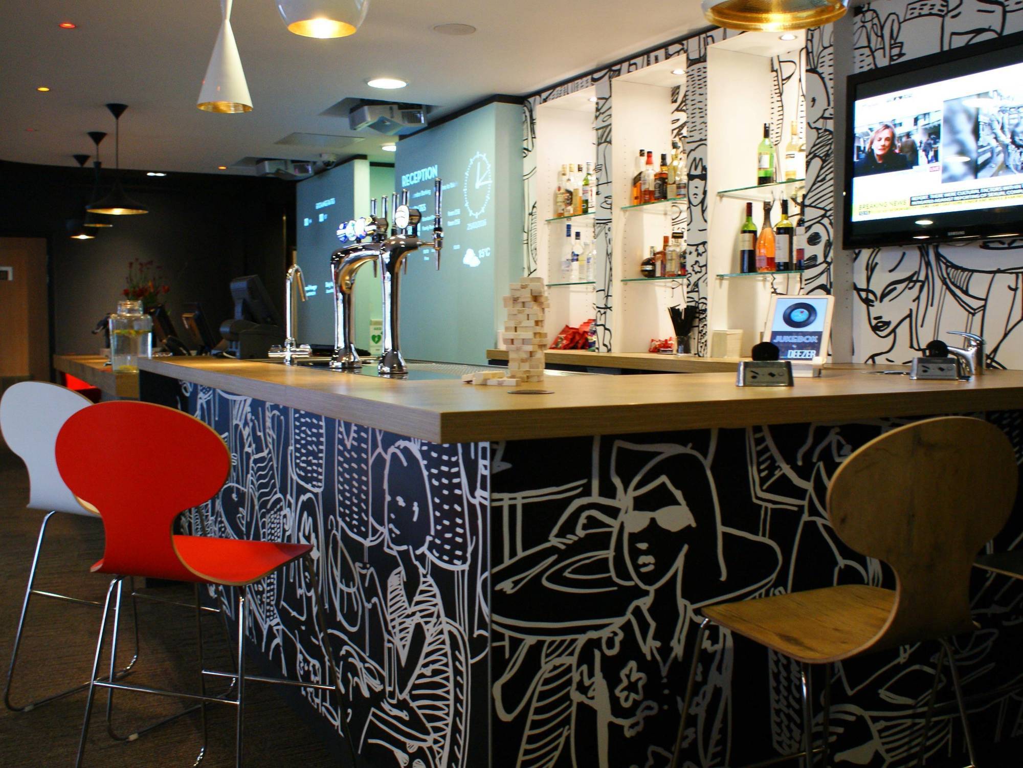 מלון ברקינג Ibis London Barking מראה חיצוני תמונה